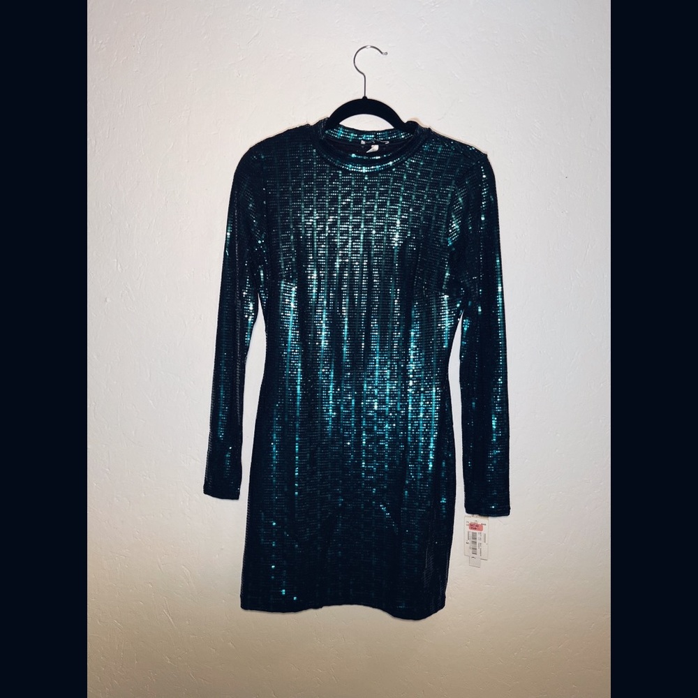 Xtraordinary • Emerald Dress